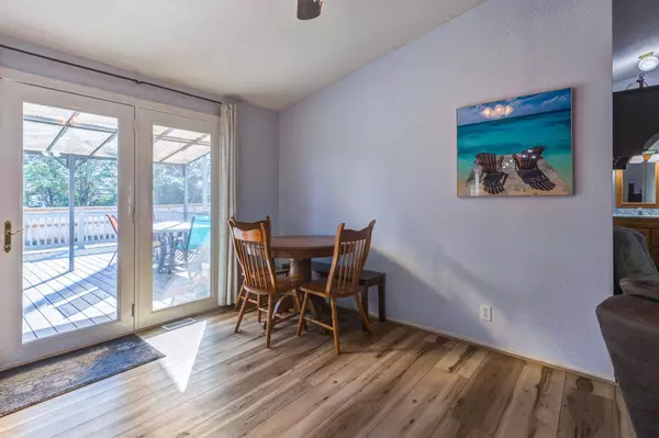 709 Huehl Cir, Salina, KS 67401