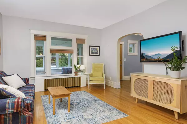 895 Carroll AVE, Saint Paul, MN 55104