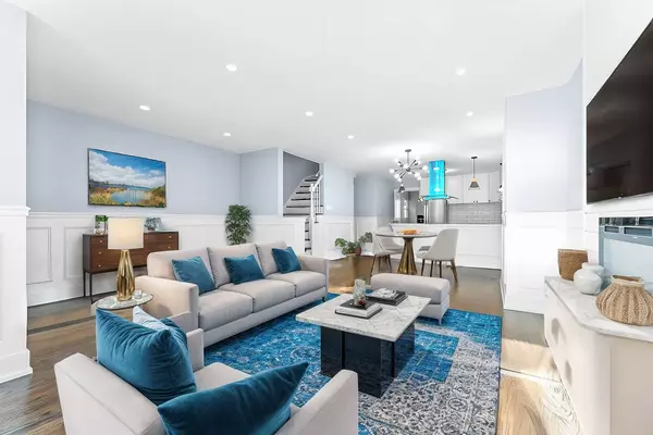 2004 E 78th ST, Chicago, IL 60649