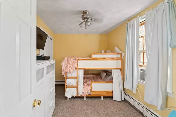 38 Lincoln ST, Woonsocket, RI 02895