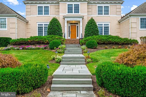 812 LOVELAND RD, Moorestown, NJ 08057