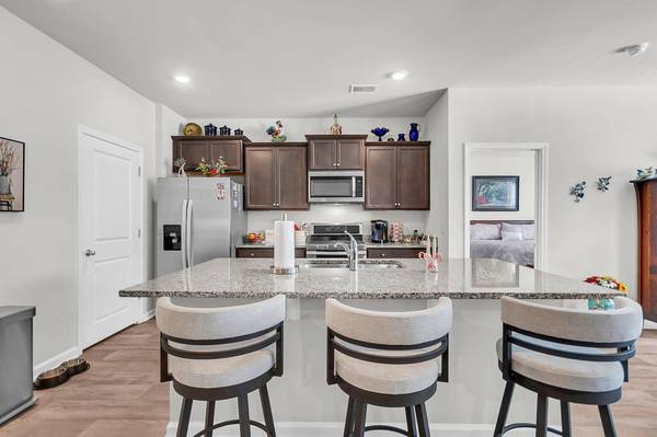 363 Bering Ln, Summerville, SC 29486