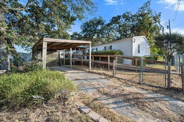 17481 County Road 1182, Flint, TX 75762