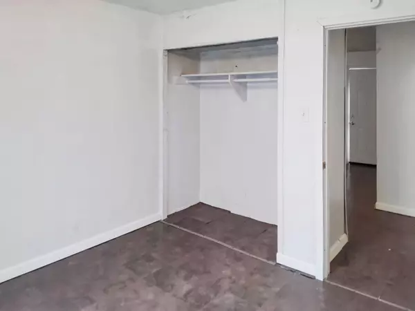 300 RHODE ISLAND ST SE, Albuquerque, NM 87108