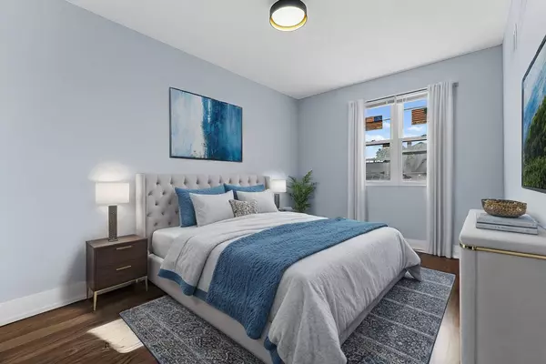 2004 E 78th ST, Chicago, IL 60649