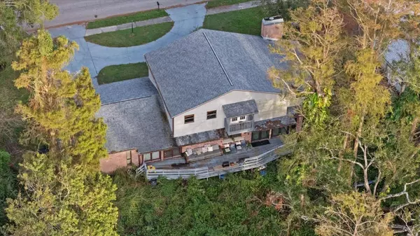 223 S RIVERHILLS DR, Temple Terrace, FL 33617