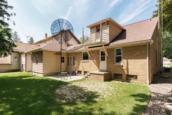 114 S Walnut St, Mayville, WI 53050