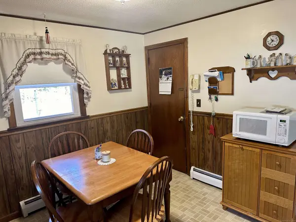 34-36 Lownds Drive, Windsor Locks, CT 06096