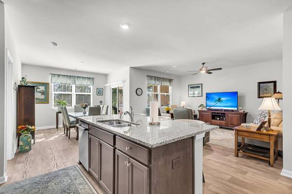 363 Bering Ln, Summerville, SC 29486