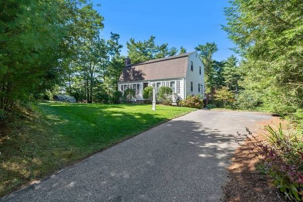 53 Lantern Ln, Plymouth, MA 02360