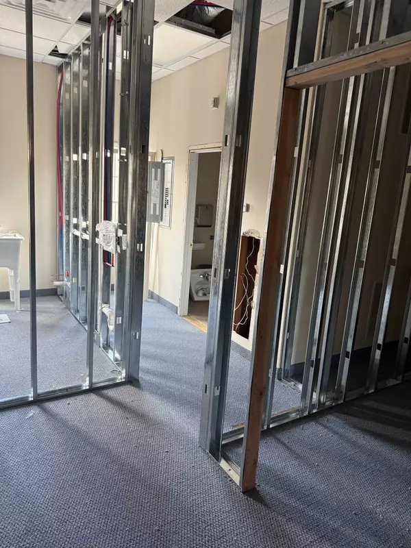 2590 Berlin Tpke, Berlin, CT 06037-4099