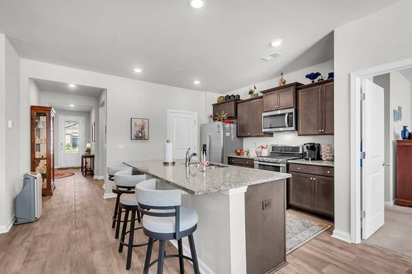 363 Bering Ln, Summerville, SC 29486