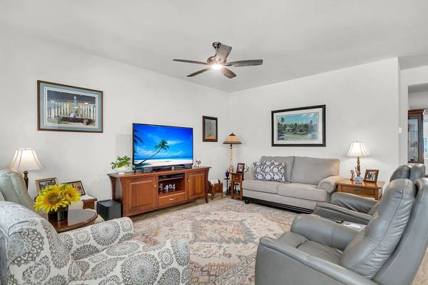 363 Bering Ln, Summerville, SC 29486