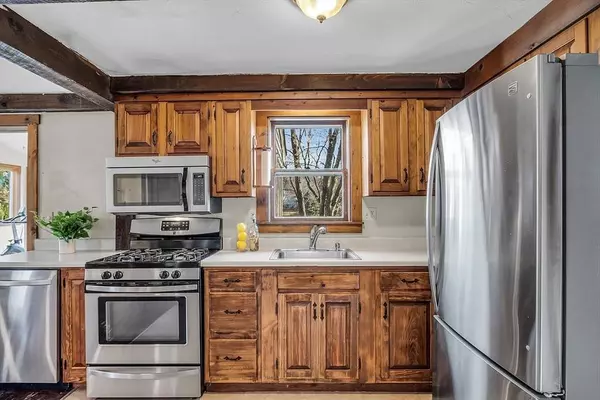 58 River St, Hudson, MA 01749