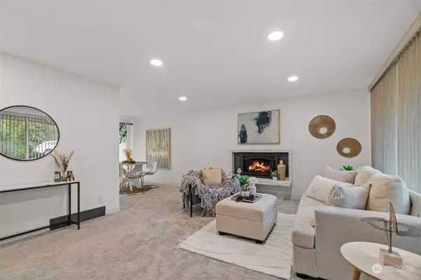 10028 3rd AVE SW, Seattle, WA 98146