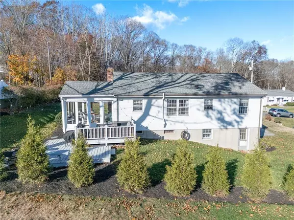 66 Rabbitt Hill RD, Cumberland, RI 02864