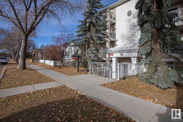 #301 10528 77 AV NW, Edmonton, AB T6E 1N1