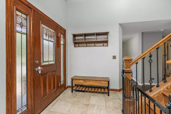 1372 Crabapple CT, Batavia, IL 60510