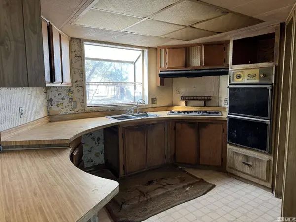 3703 Atkins St, Silver Springs, NV 89429