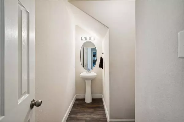 1216 Artesia Drive, Fort Worth, TX 76052