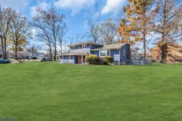 22 Parkside Dr, Parsippany-troy Hills Twp., NJ 07054