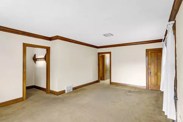 2313 N 77th AVE, Elmwood Park, IL 60707