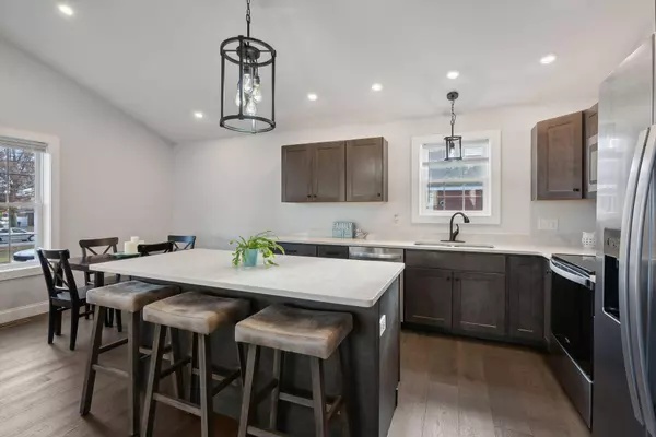 17 Victory AVE, Biddeford, ME 04005