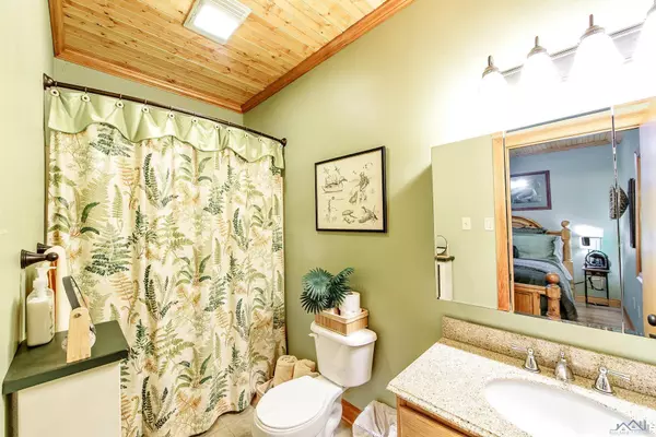 2027 BRADY RD #A, Theriot, LA 70397