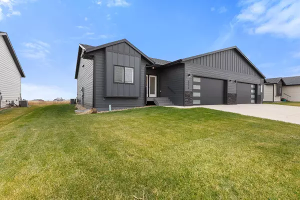 8526 Healing Way, Rapid City, SD 57702
