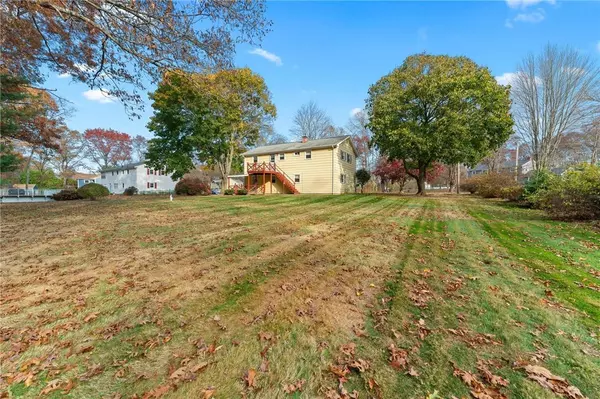 6 Sharon Pkwy, North Smithfield, RI 02896