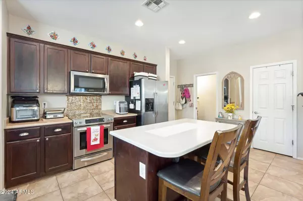 5403 W ILLINI Street, Phoenix, AZ 85043