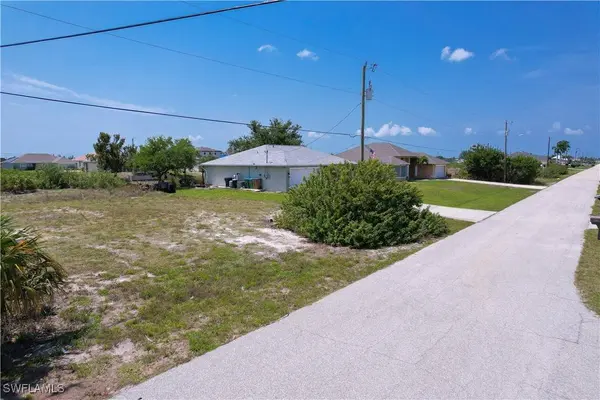 2014 NW 4th ST, Cape Coral, FL 33993