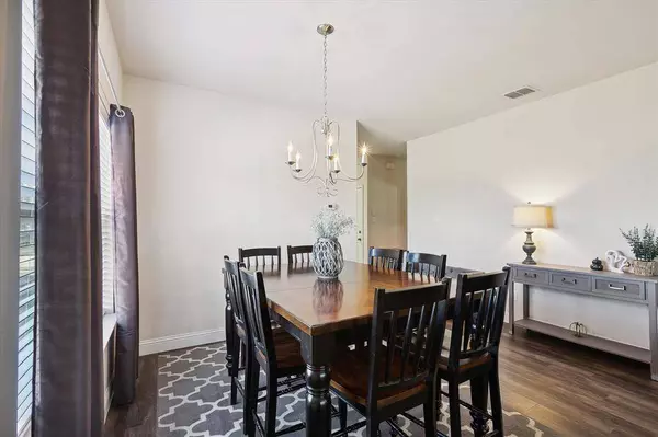 1216 Artesia Drive, Fort Worth, TX 76052