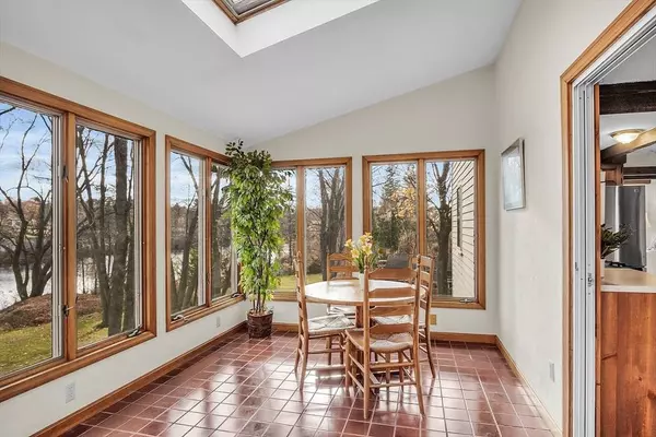 58 River St, Hudson, MA 01749