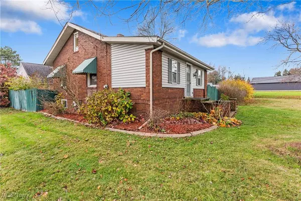 1507 Cherry RD NW, Massillon, OH 44647