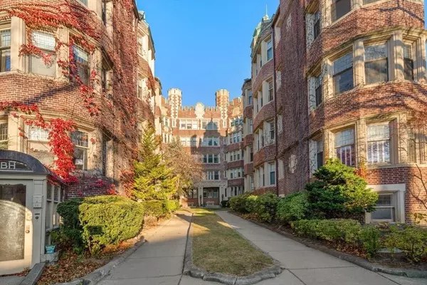 10 Dana Street #303, Cambridge, MA 02138