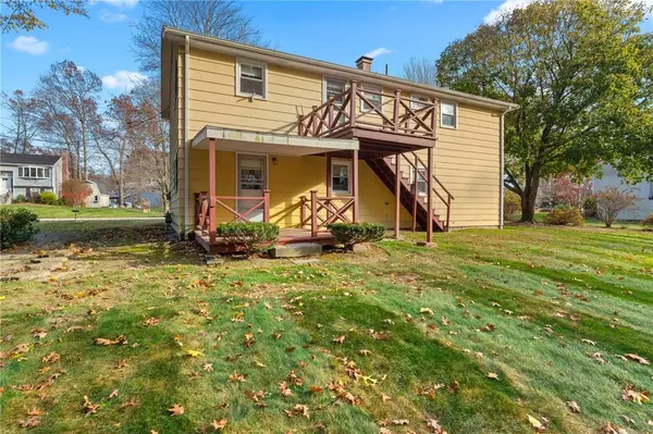 6 Sharon Pkwy, North Smithfield, RI 02896