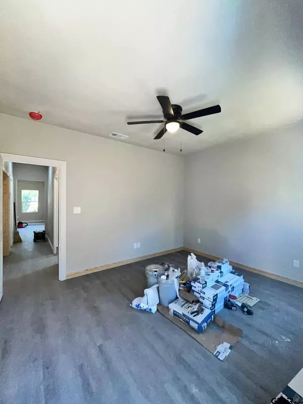 401 S Georgia St Unit B, Troup, TX 75789