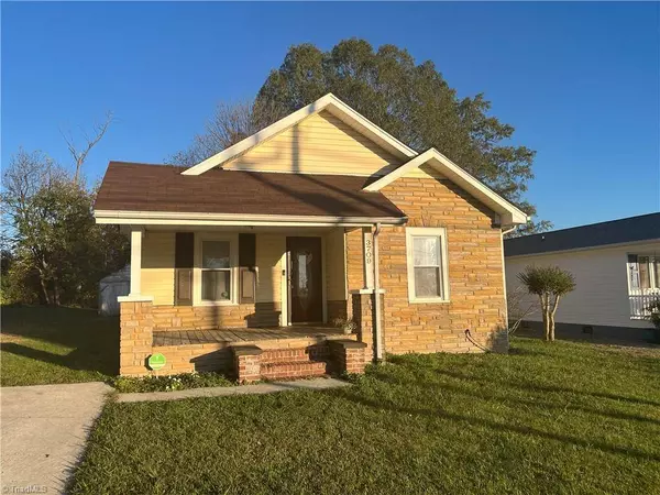 3709 Luck DR, Archdale, NC 27263