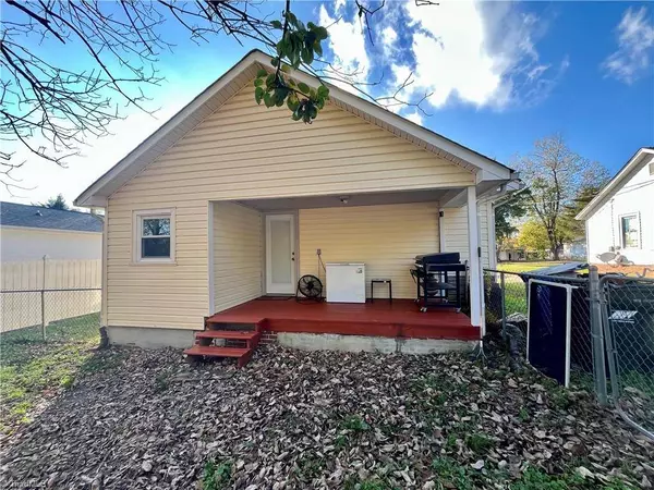 3709 Luck DR, Archdale, NC 27263