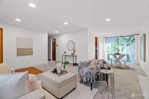 10028 3rd AVE SW, Seattle, WA 98146