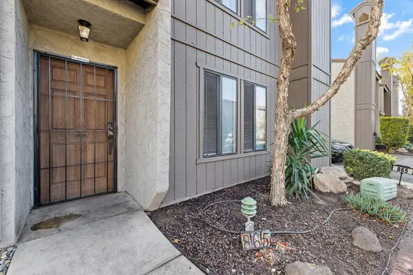 865 Greenfield Avenue, Hanford, CA 93230