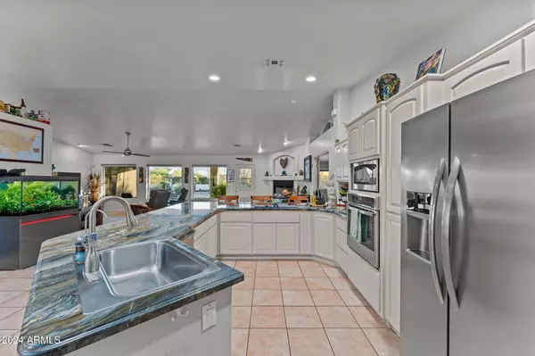 2105 W YUCCA Drive, Wickenburg, AZ 85390