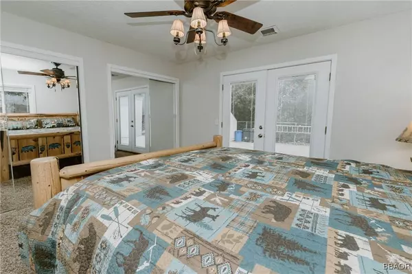 1192 Yellowstone DR, Lake Arrowhead, CA 92352