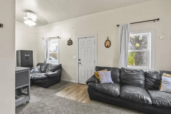 48 Myers CT, Medford, OR 97501