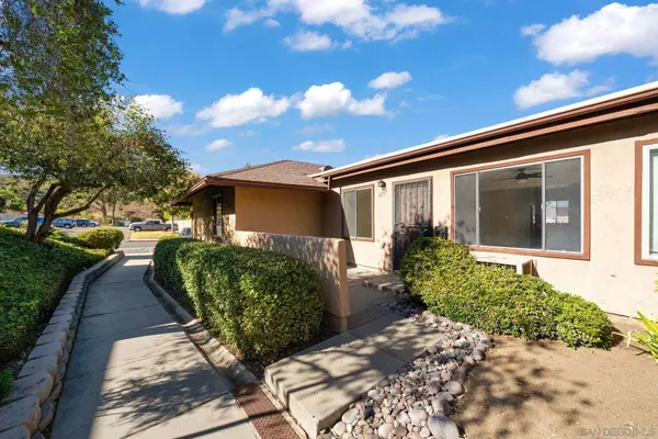 8717 Wahl St, Santee, CA 92071