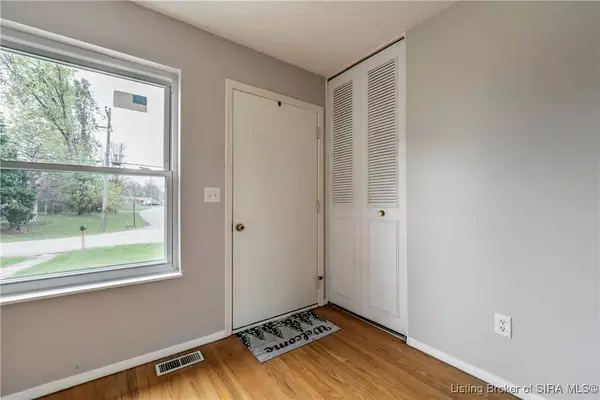 1207 Summitt DR, Hillview, KY 40299