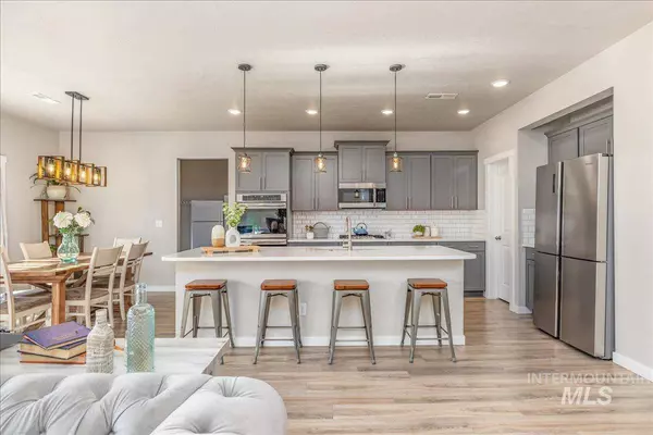 125 W Waukesha St, Meridian, ID 83646