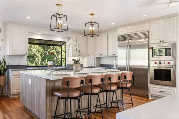 727 Waldorf RD, La Canada Flintridge, CA 91011