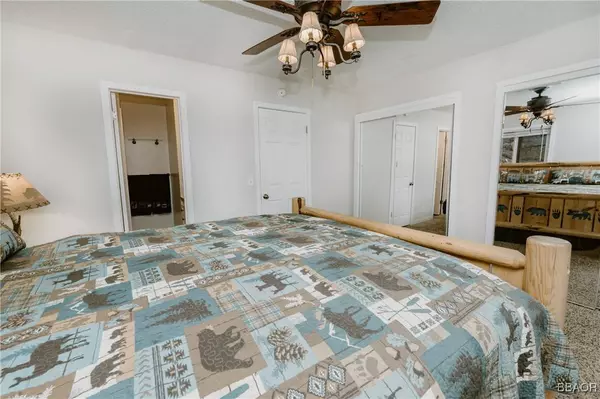 1192 Yellowstone DR, Lake Arrowhead, CA 92352